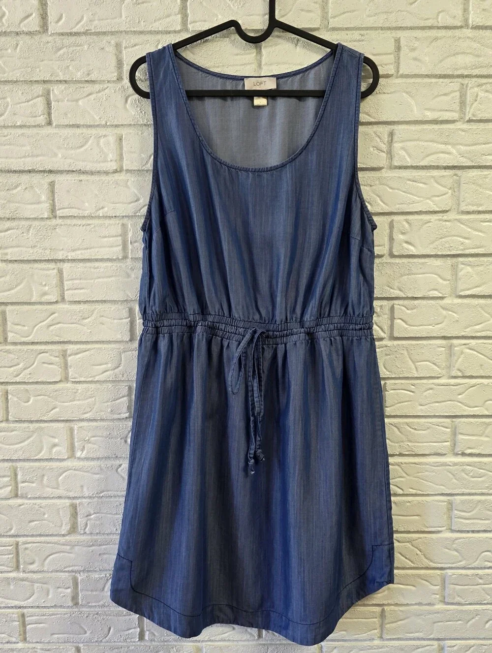 LOFT Sleeveless Chambray Dress EUC